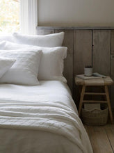 Load image into Gallery viewer, Lisbon Linen Duvet Cover - White